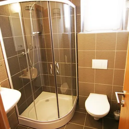 Nadka Affittacamere 3*